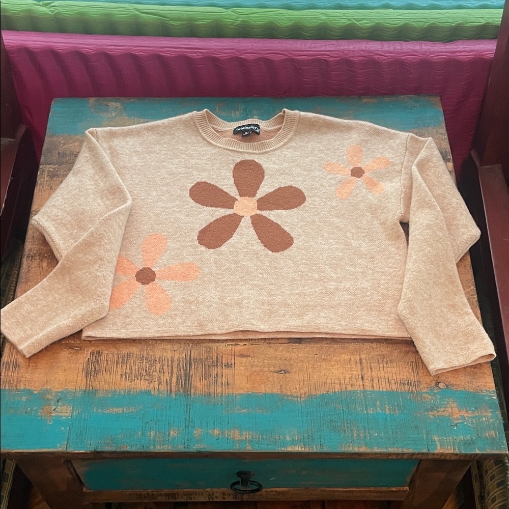 Floral Beige short belly showing Sweater